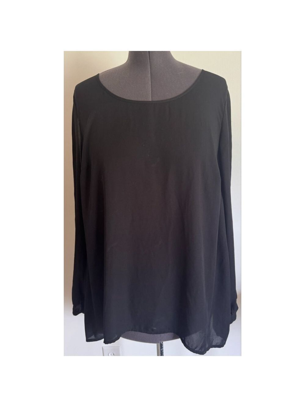 Women's Torrid Blouse Size 1 Black